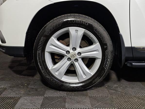 Toyota Highlander II (XU40) Рестайлинг с пробегом 2013 года, цена 1 655 000 рублей, 302928 км, внедорожник, Автокод Объявления