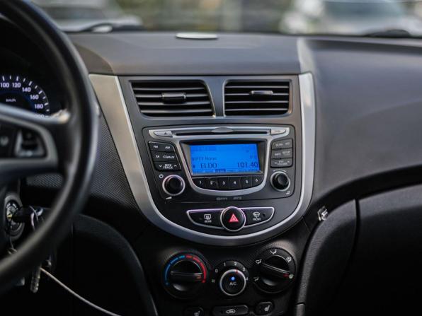 Hyundai Solaris I с пробегом 2013 года, цена 635 000 рублей, 192599 км, седан, Автокод Объявления
