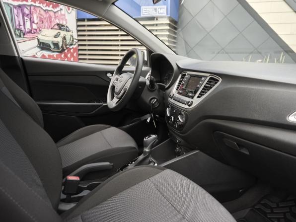 Hyundai Solaris II Рестайлинг с пробегом 2021 года, цена 1 574 000 рублей, 57931 км, седан, Автокод Объявления
