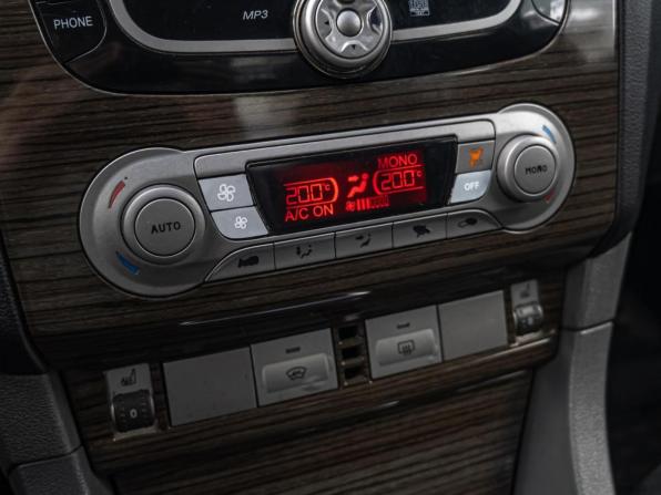 Ford Focus II Рестайлинг с пробегом 2008 года, цена 699 000 рублей, 334095 км, седан, Автокод Объявления