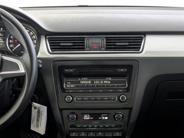 Skoda Rapid I с пробегом 2015 года, цена 1 040 000 рублей, 126466 км, лифтбек, Автокод Объявления