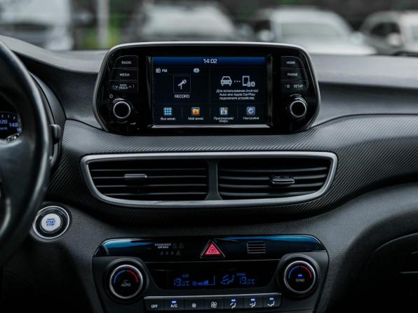 Hyundai Tucson III Рестайлинг с пробегом 2019 года, цена 1 575 000 рублей, 243118 км, внедорожник, Автокод Объявления