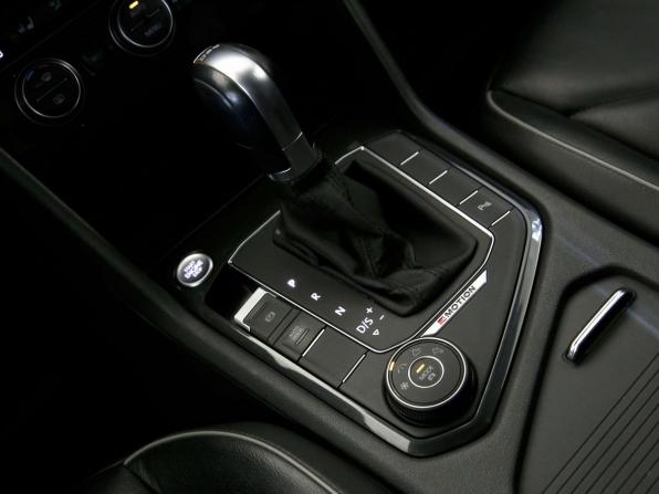 Volkswagen Tiguan II с пробегом 2019 года, цена 2 745 000 рублей, 95700 км, внедорожник, Автокод Объявления