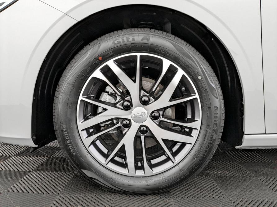 Geely Emgrand II Москва  - изображение 18