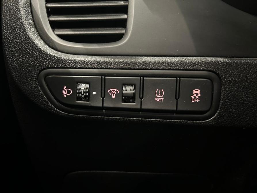 Kia Rio IV Санкт-Петербург  - изображение 17