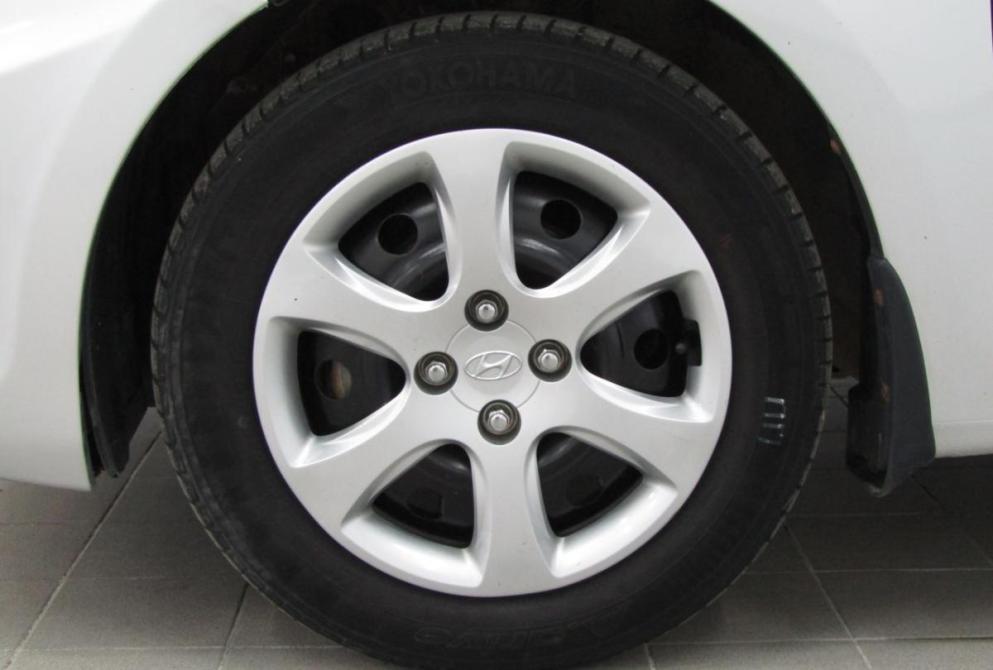 Hyundai Solaris I Екатеринбург  - изображение 12