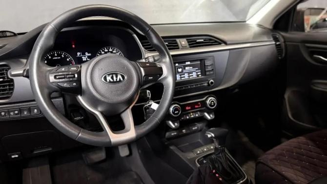 Kia Rio IV Рестайлинг с пробегом 2021 года, цена 1 850 000 рублей, 36007 км, седан, Автокод Объявления