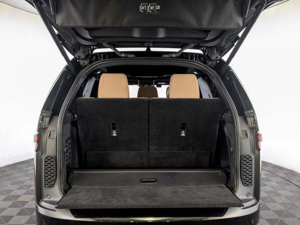 Land Rover Discovery V Рестайлинг с пробегом 2024 года, цена 8 800 000 рублей, 64000 км, внедорожник, Автокод Объявления