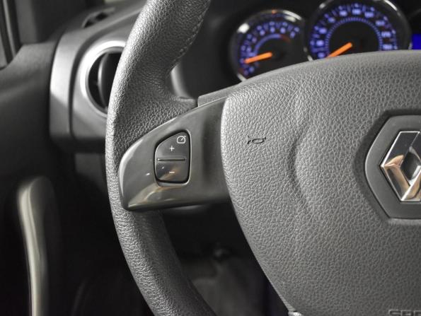 Renault Sandero II с пробегом 2017 года, цена 965 300 рублей, 132535 км, хэтчбек, Автокод Объявления