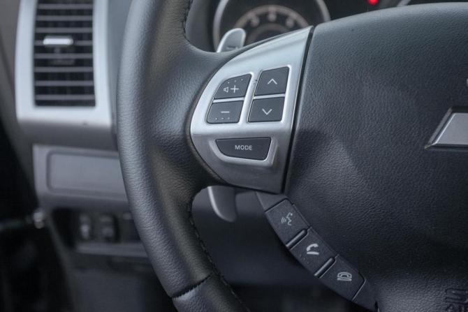 Mitsubishi Outlander II Рестайлинг с пробегом 2010 года, цена 1 325 000 рублей, 125000 км, внедорожник, Автокод Объявления