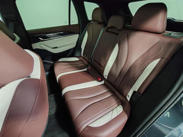 Geely Monjaro I с пробегом 2023 года, цена 3 335 000 рублей, 43704 км, внедорожник, Автокод Объявления