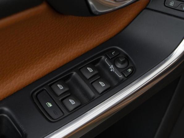Volvo S60 II с пробегом 2012 года, цена 957 077 рублей, 239500 км, седан, Автокод Объявления