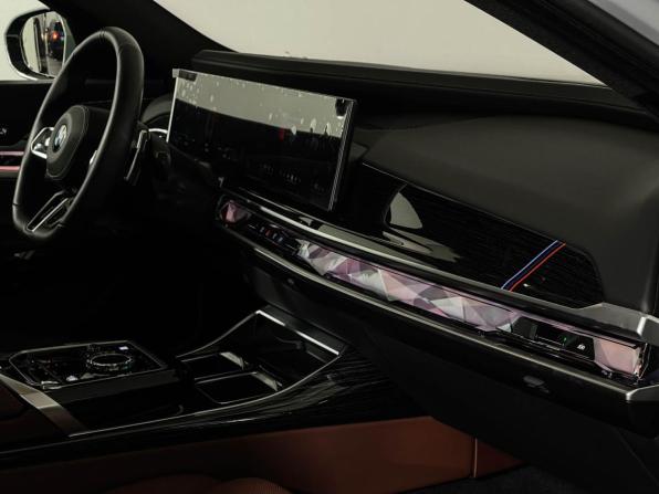 BMW 7 серии VII (G70) с пробегом 2025 года, цена 14 697 777 рублей, 12547 км, седан, Автокод Объявления
