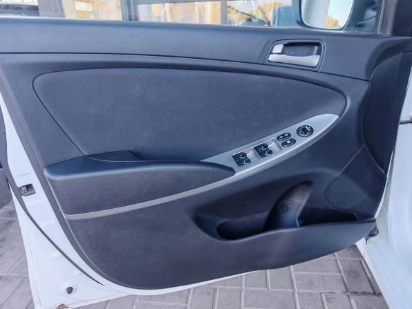 Hyundai Solaris I Рестайлинг с пробегом 2014 года, цена 1 080 000 рублей, 72509 км, седан, Автокод Объявления