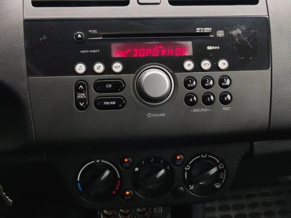 Suzuki Swift III с пробегом 2010 года, цена 649 000 рублей, 163201 км, хэтчбек, Автокод Объявления