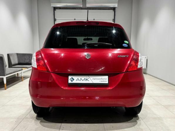 Suzuki Swift IV Рестайлинг с пробегом 2015 года, цена 824 929 рублей, 174914 км, хэтчбек, Автокод Объявления