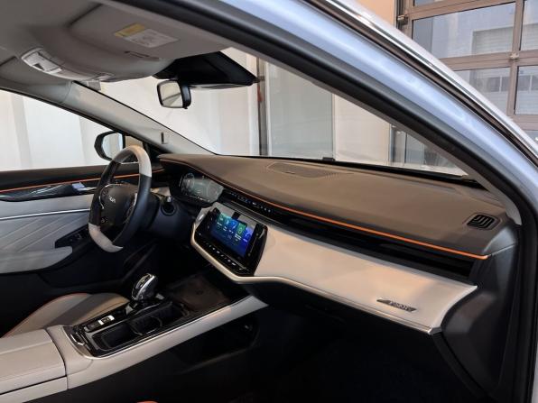 Dongfeng Shine Max с пробегом 2023 года, цена 2 338 000 рублей, 4504 км, седан, Автокод Объявления