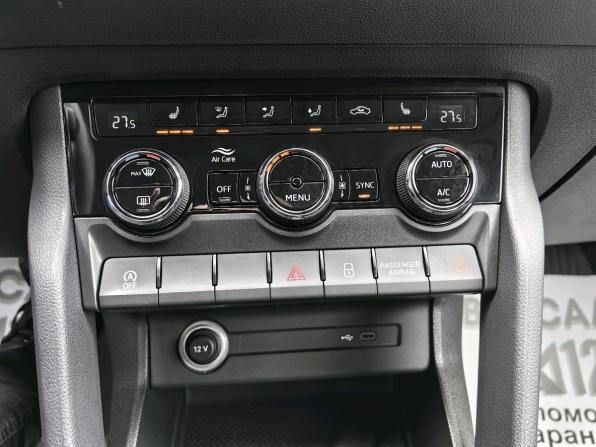 Skoda Karoq I с пробегом 2020 года, цена 2 443 000 рублей, 77500 км, внедорожник, Автокод Объявления