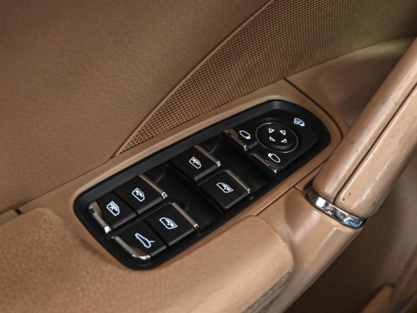 Porsche Cayenne II (958) с пробегом 2014 года, цена 2 575 111 рублей, 236848 км, внедорожник, Автокод Объявления