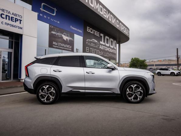 Geely Atlas II с пробегом 2023 года, цена 2 360 000 рублей, 35061 км, внедорожник, Автокод Объявления