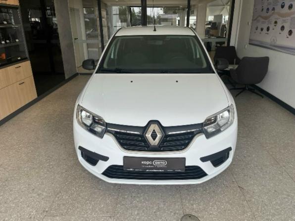 Renault Logan II Рестайлинг с пробегом 2018 года, цена 805 100 рублей, 127007 км, седан, Автокод Объявления