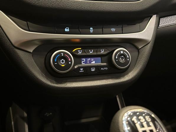 Lada (ВАЗ) Vesta I с пробегом 2018 года, цена 1 399 900 рублей, 23159 км, седан, Автокод Объявления