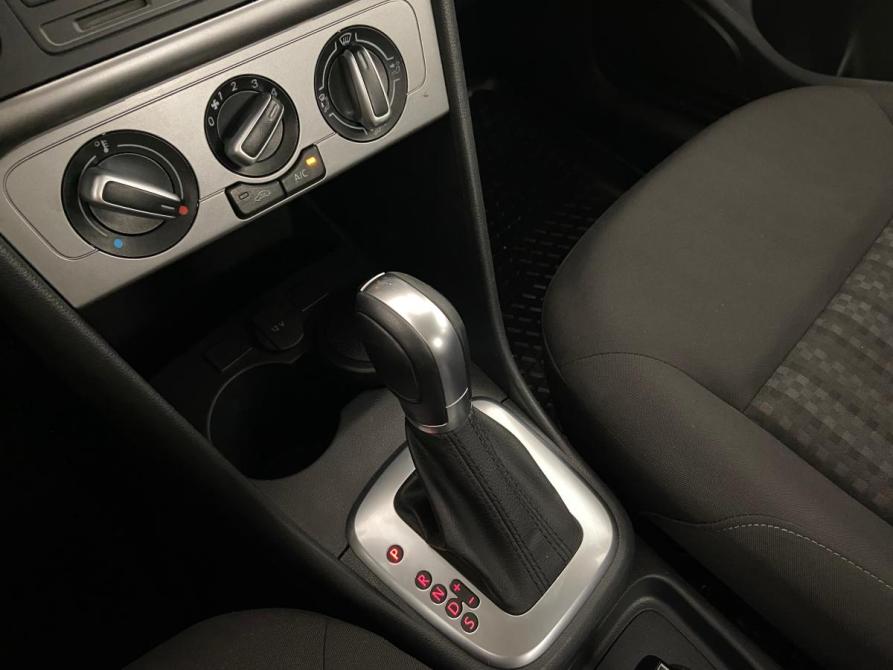 Volkswagen Polo V Рестайлинг Псков  - изображение 15