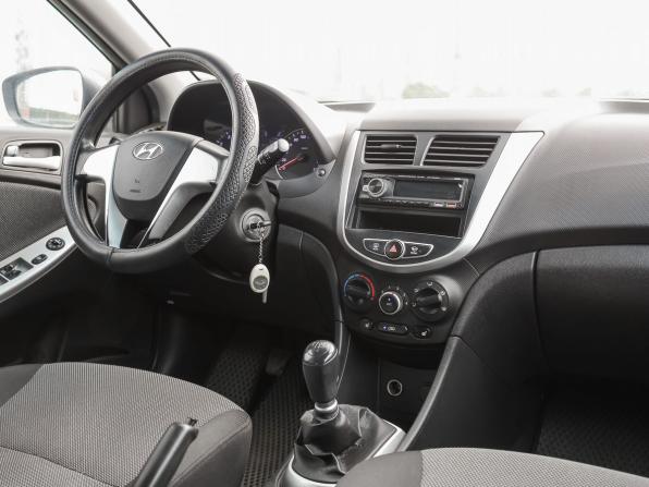Hyundai Solaris I с пробегом 2012 года, цена 749 000 рублей, 141673 км, седан, Автокод Объявления