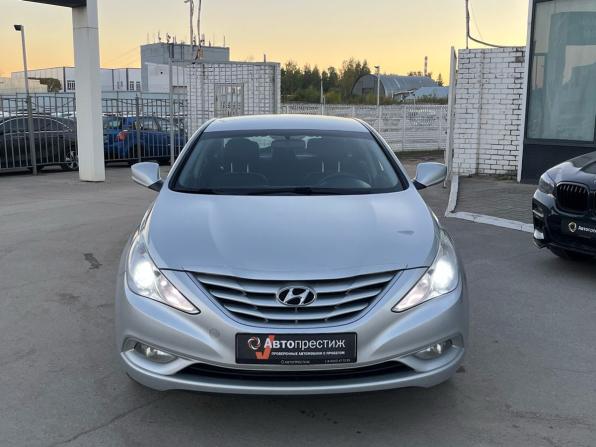 Hyundai Sonata VI (YF) с пробегом 2011 года, цена 920 000 рублей, 260000 км, седан, Автокод Объявления