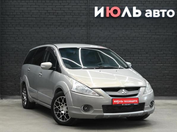 Mitsubishi Grandis I с пробегом 2005 года, цена 750 000 рублей, 310834 км, минивэн, Автокод Объявления