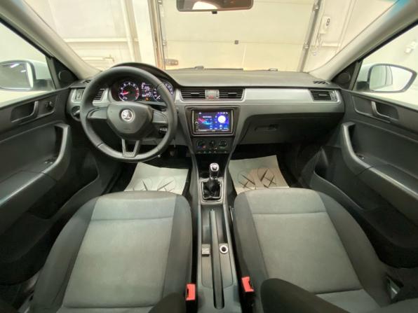 Skoda Rapid I с пробегом 2016 года, цена 690 000 рублей, 269811 км, лифтбек, Автокод Объявления