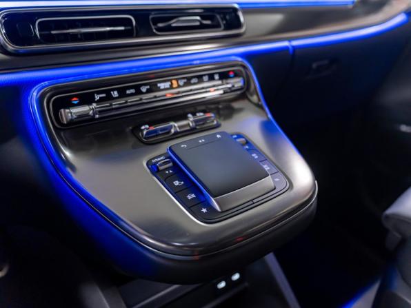 Новый Mercedes-Benz V-Класс III (W447) Рестайлинг 2 2026 года, цена 15 653 000 рублей, минивэн, Автокод Объявления