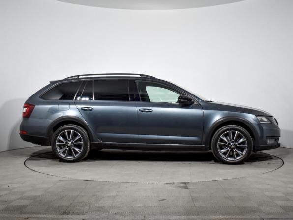 Skoda Octavia III (A7) Рестайлинг с пробегом 2017 года, цена 2 490 000 рублей, 121673 км, универсал, Автокод Объявления