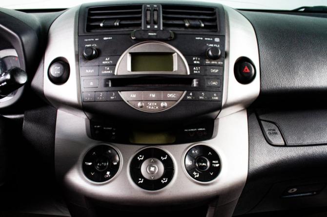 Toyota RAV4 III (XA30) Рестайлинг с пробегом 2008 года, цена 1 329 000 рублей, 261000 км, внедорожник, Автокод Объявления