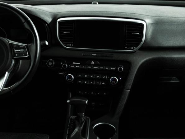 Kia Sportage IV Рестайлинг с пробегом 2018 года, цена 2 510 000 рублей, 77481 км, внедорожник, Автокод Объявления