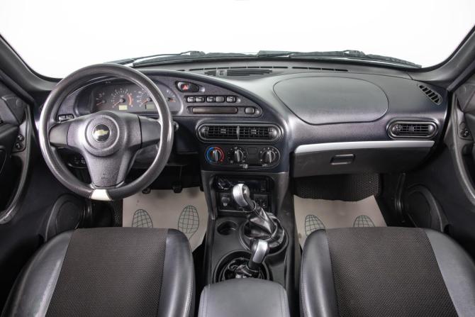 Chevrolet Niva I Рестайлинг с пробегом 2015 года, цена 719 000 рублей, 94000 км, внедорожник, Автокод Объявления