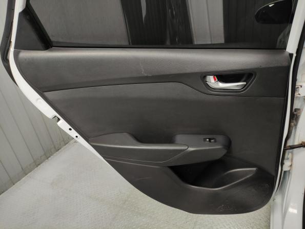 Hyundai Solaris II Рестайлинг с пробегом 2020 года, цена 940 000 рублей, 111000 км, седан, Автокод Объявления