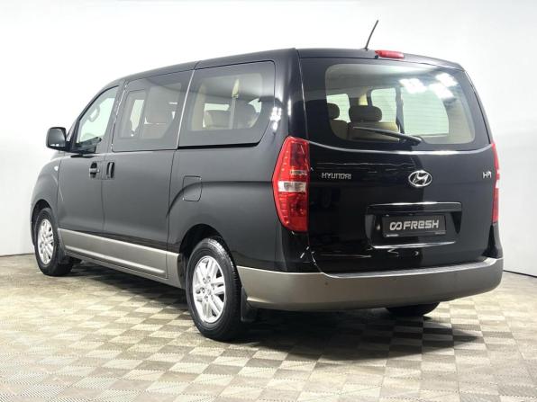 Hyundai H-1 II Рестайлинг с пробегом 2016 года, цена 2 615 900 рублей, 94604 км, минивэн, Автокод Объявления