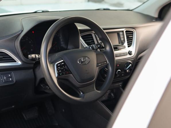 Hyundai Solaris II Рестайлинг с пробегом 2021 года, цена 1 440 000 рублей, 91405 км, седан, Автокод Объявления