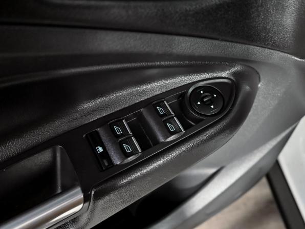 Ford Kuga II Рестайлинг с пробегом 2017 года, цена 1 130 000 рублей, 302039 км, внедорожник, Автокод Объявления