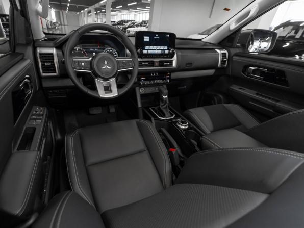 Mitsubishi L200 VI с пробегом 2025 года, цена 5 290 000 рублей, 15 км, пикап, Автокод Объявления