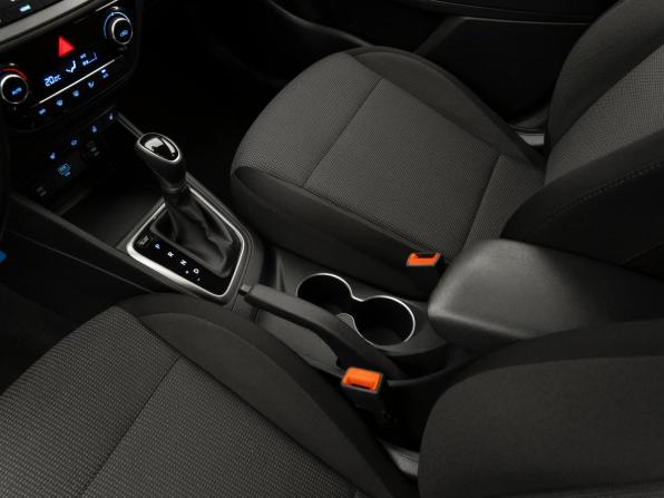 Hyundai Solaris II с пробегом 2019 года, цена 1 330 000 рублей, 141125 км, седан, Автокод Объявления