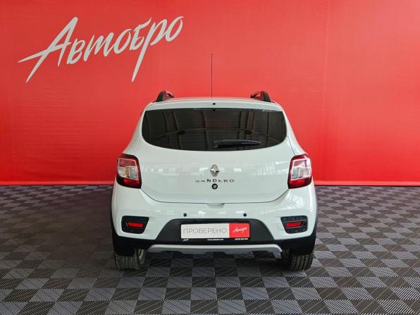 Renault Sandero II Рестайлинг с пробегом 2021 года, цена 1 345 000 рублей, 89654 км, хэтчбек, Автокод Объявления