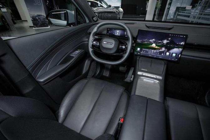 Новый Omoda C7 2026 года, цена 3 299 000 рублей, внедорожник, Автокод Объявления