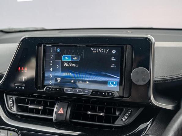 Toyota C-HR I с пробегом 2018 года, цена 2 150 000 рублей, 133812 км, внедорожник, Автокод Объявления