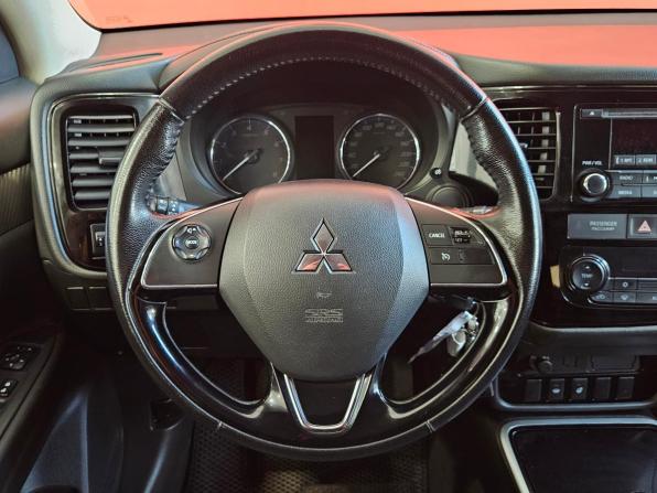 Mitsubishi Outlander III Рестайлинг 2 с пробегом 2018 года, цена 1 699 000 рублей, 170000 км, внедорожник, Автокод Объявления