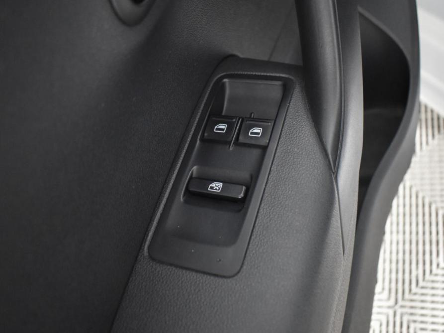 Volkswagen Polo V Рестайлинг Санкт-Петербург  - изображение 17