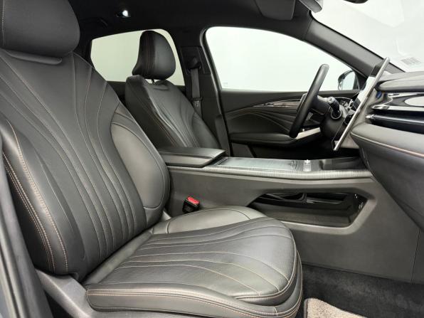 Geely Preface I с пробегом 2024 года, цена 2 835 000 рублей, 29675 км, седан, Автокод Объявления