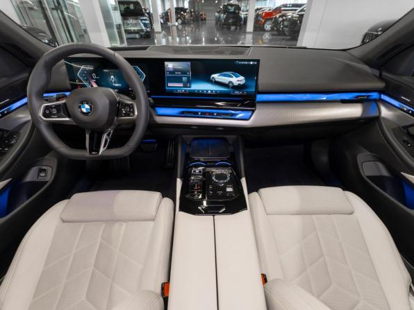 BMW 5 серии VIII (G60/G61/G68) с пробегом 2025 года, цена 6 750 000 рублей, 11427 км, седан, Автокод Объявления