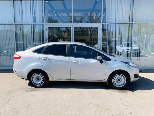 Ford Fiesta Mk6 Рестайлинг с пробегом 2015 года, цена 820 000 рублей, 128000 км, седан, Автокод Объявления